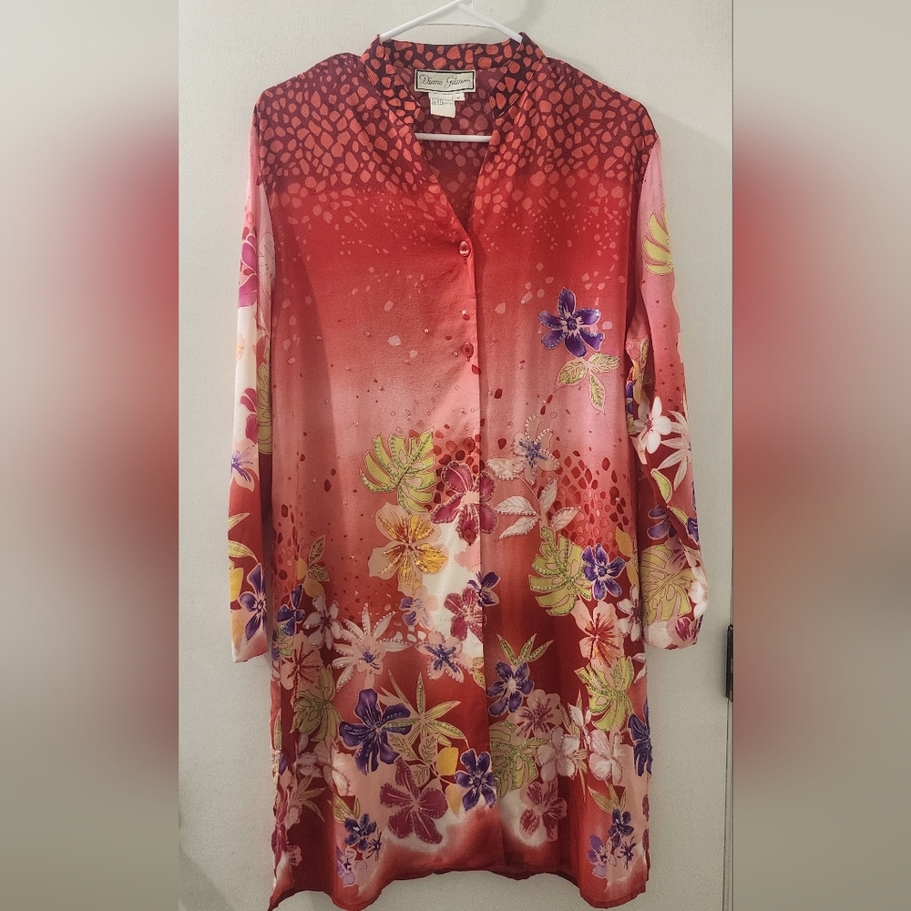 Diane Gilman‎ Elegant Red Floral Women's Top, Size Medium, Silk.